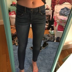 Super Stretch American Eagle Skinny Jeans